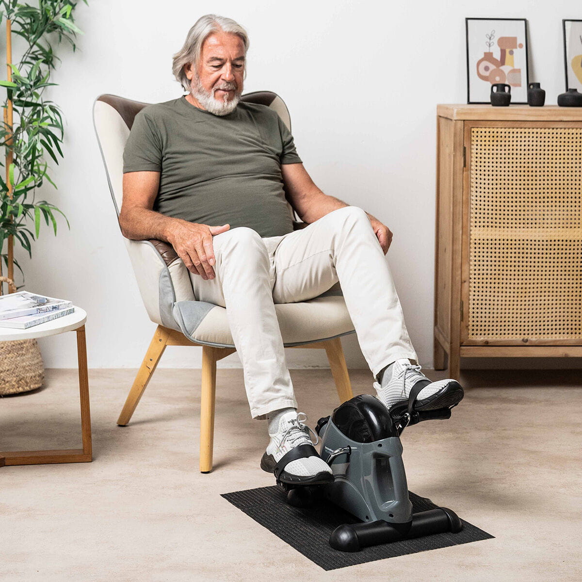 Pedaleador Estático para Piernas y Brazos con Esterilla InnovaGoods (Reacondicionado C)